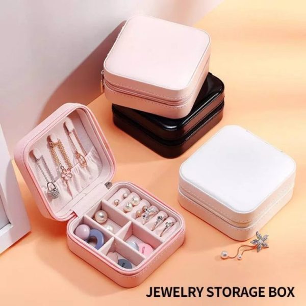 Compact Travel Jewelry Organizer Box – Portable Zipper Case for Rings, Earrings & Necklaces (Random Color)